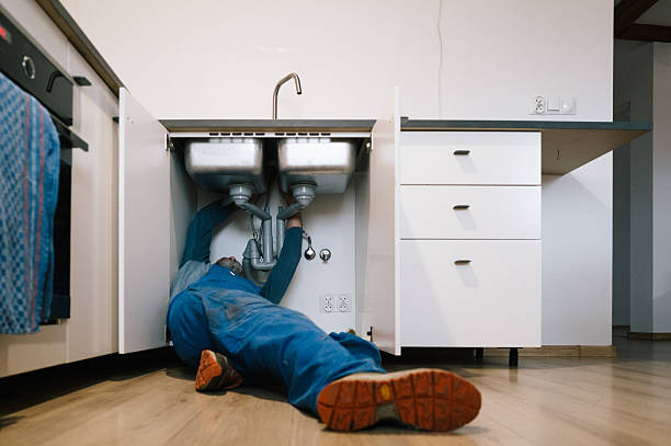 Professional Leak Detection technician working in Carlton, PA
